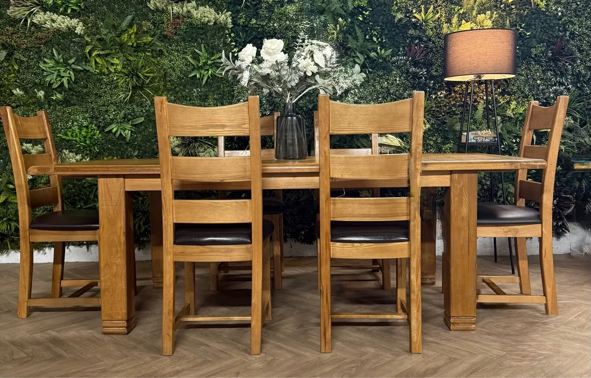 Large extending kitchen table & 6 chairs - Image 1