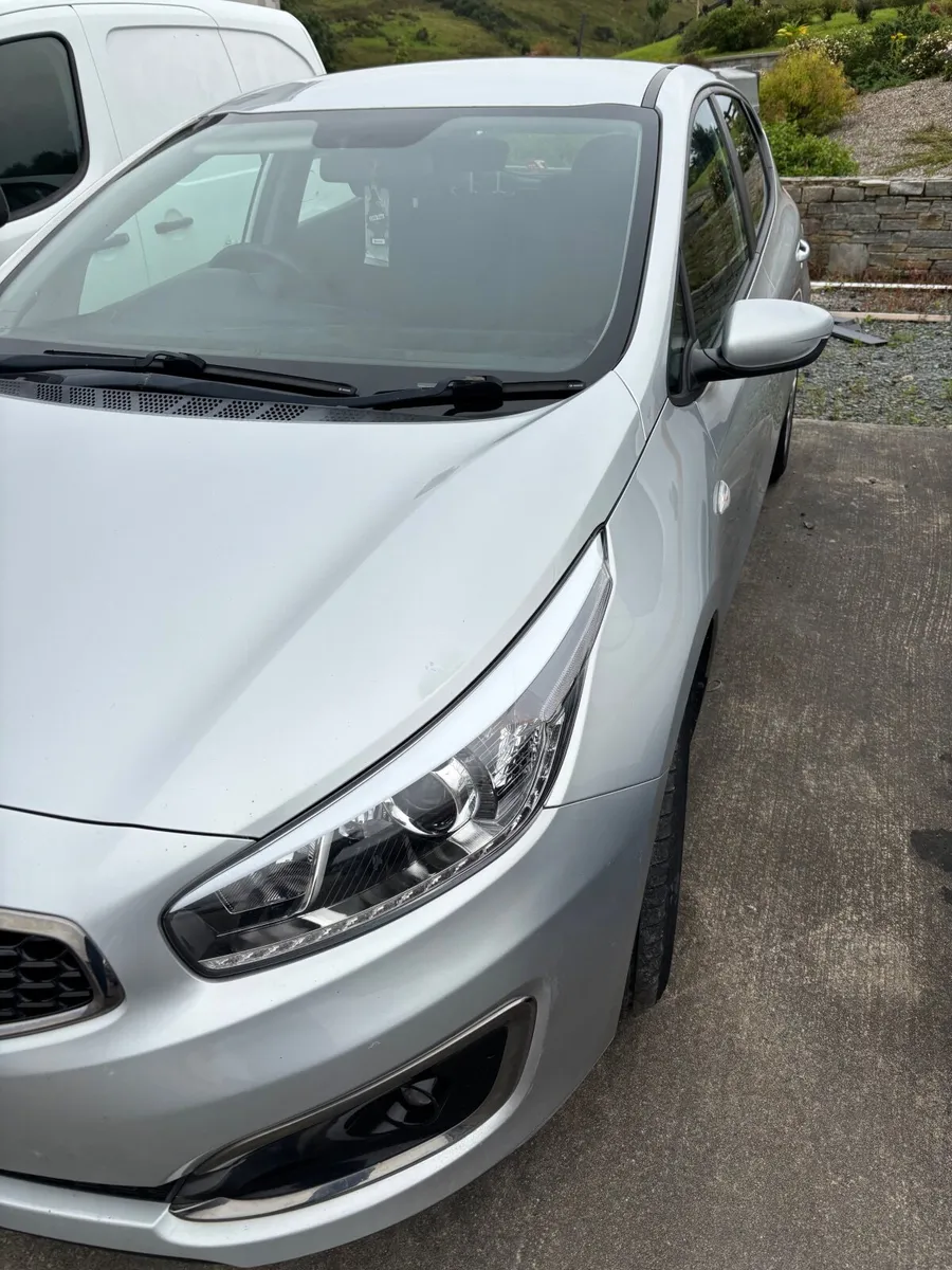 Kia Ceed 2018 - Image 2