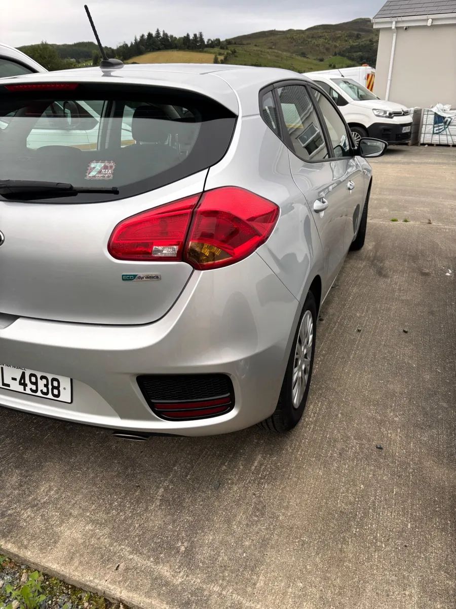 Kia Ceed 2018 - Image 3