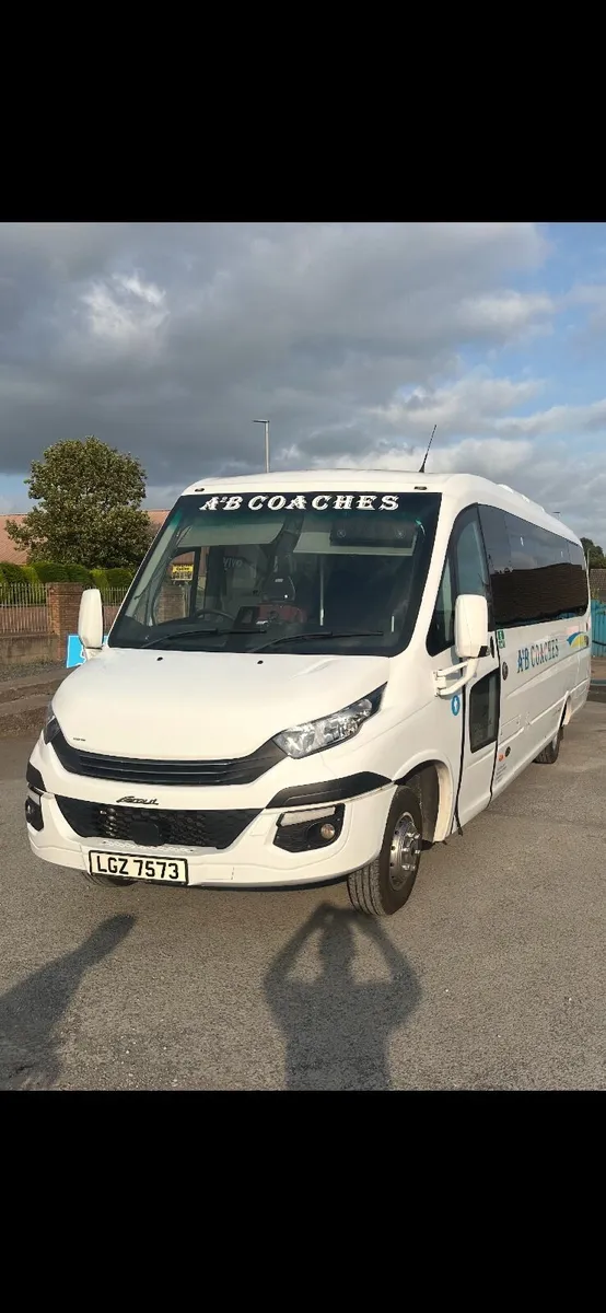 2020 IVECO FERQUI 33 SEATER - Image 1