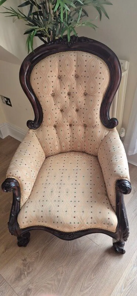 Victorian Style Chaise Longue Suite - Image 3
