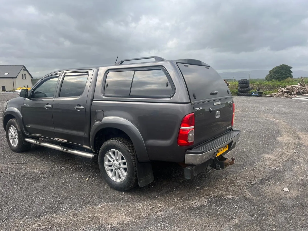 Toyota Hilux 2014 - Image 2