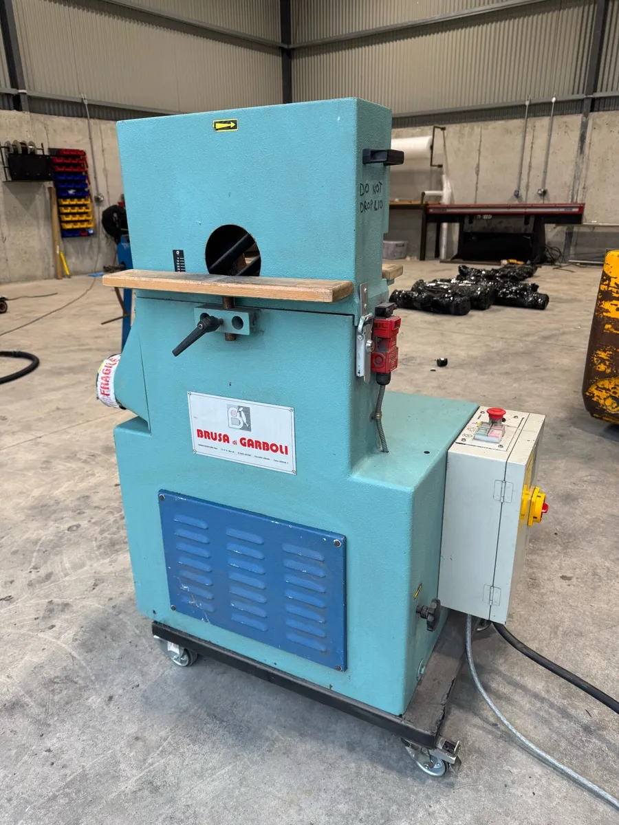 Garboli LPC 300 pipe linisher - Image 1