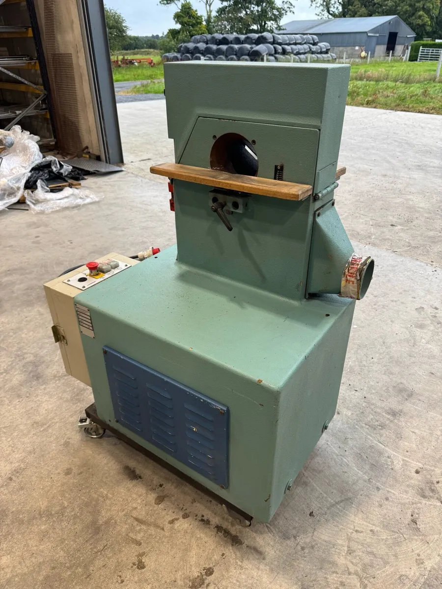 Garboli LPC 300 pipe linisher - Image 3