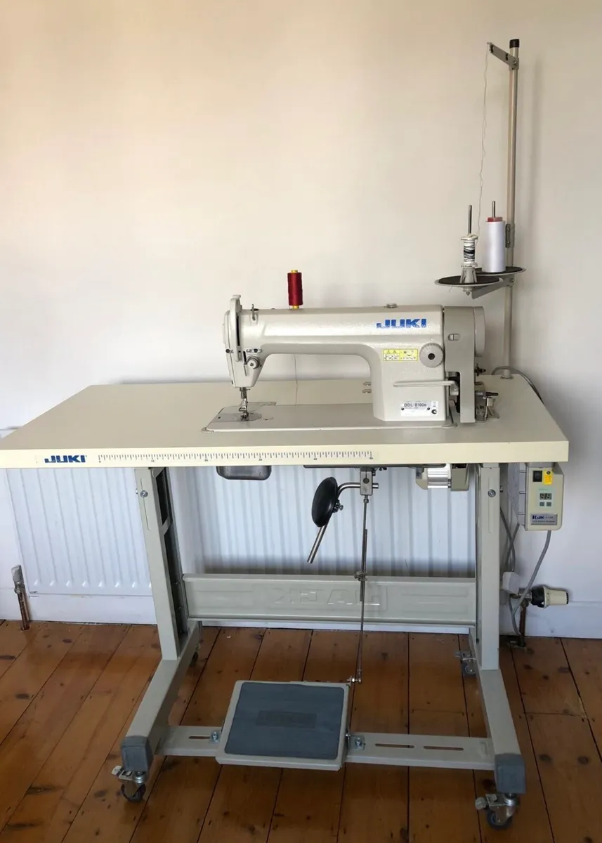 JUKI SEWING MACHINE - Image 1