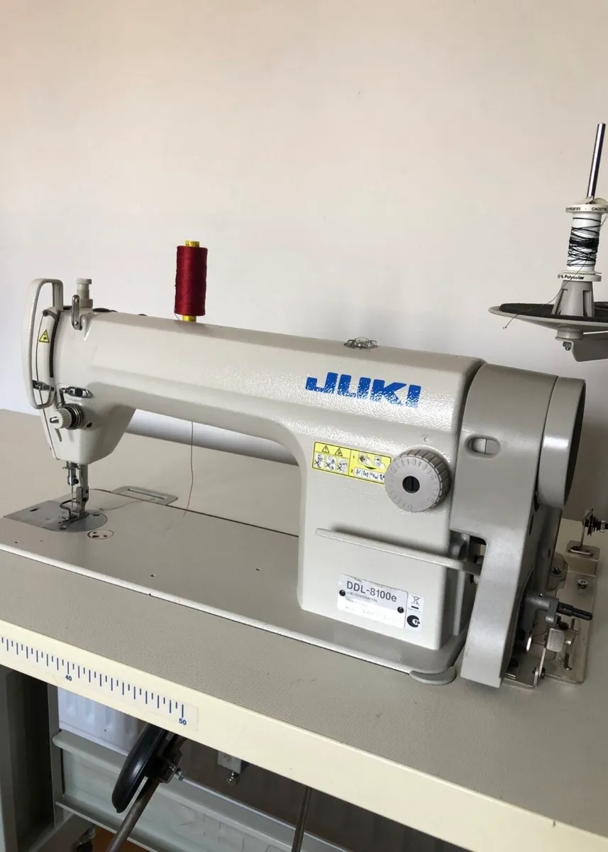 JUKI SEWING MACHINE - Image 2
