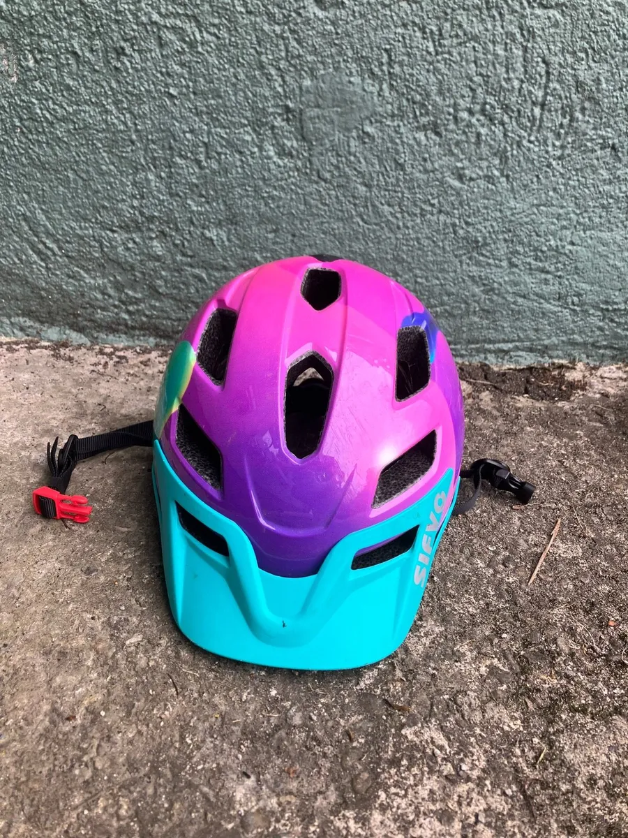 Child’s 20” Bicycle with mudguards & Helmut - Image 2