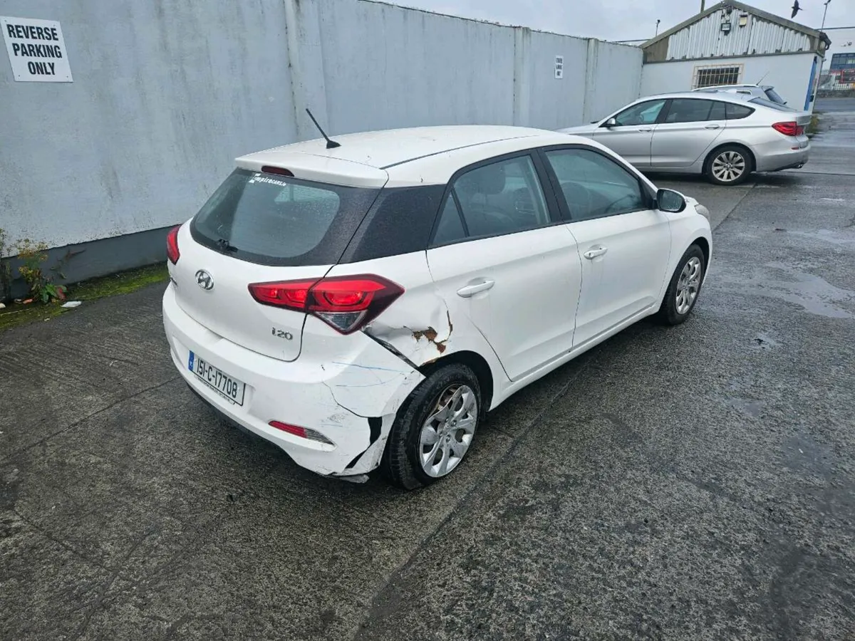 2015 Hyundai i20 damaged for sale - Image 3