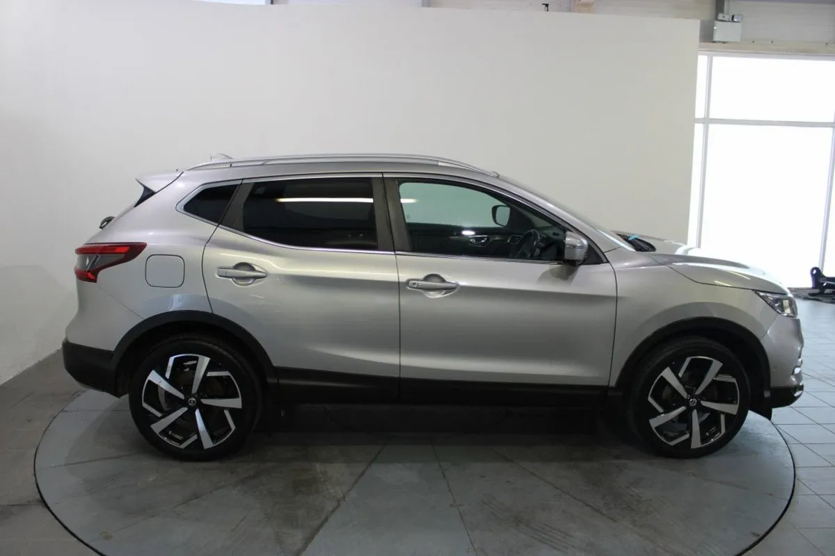 Nissan QASHQAI 1.5 DSL Tekna 2WD - Image 4