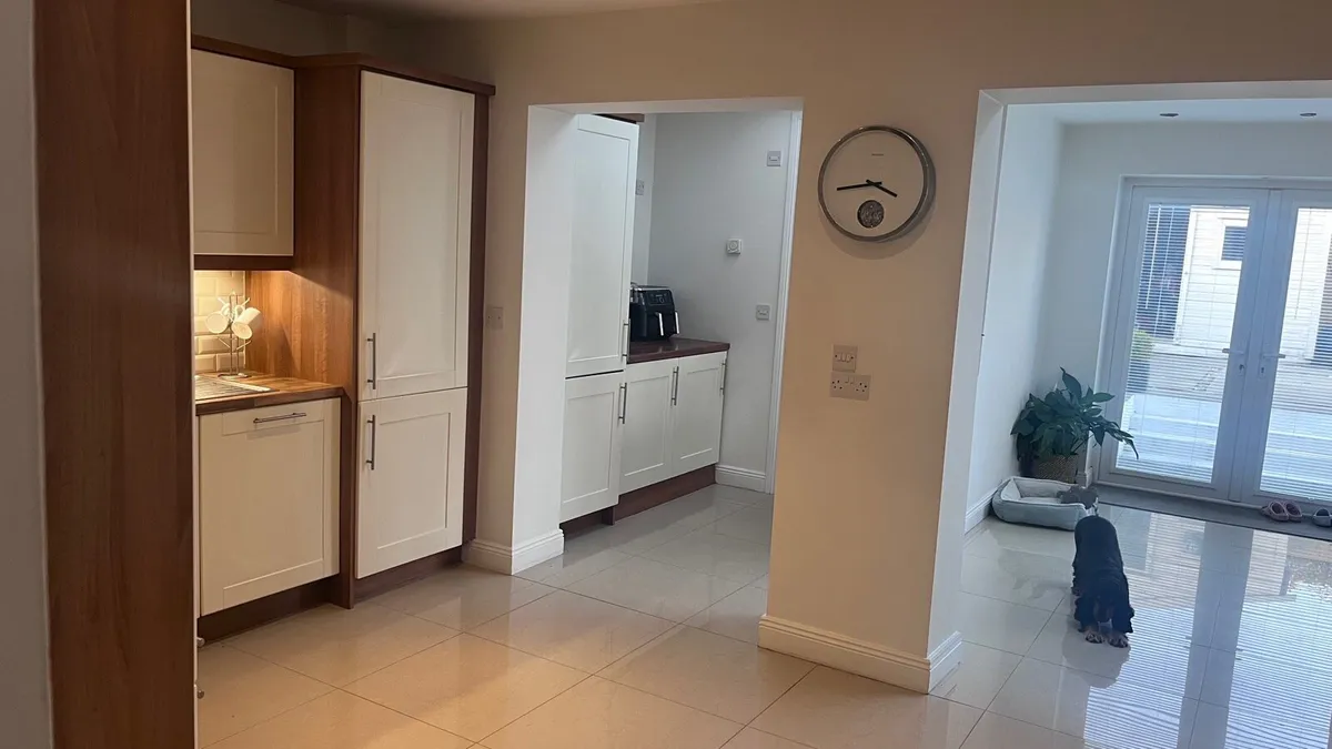 Fitted Kitchen - Image 2