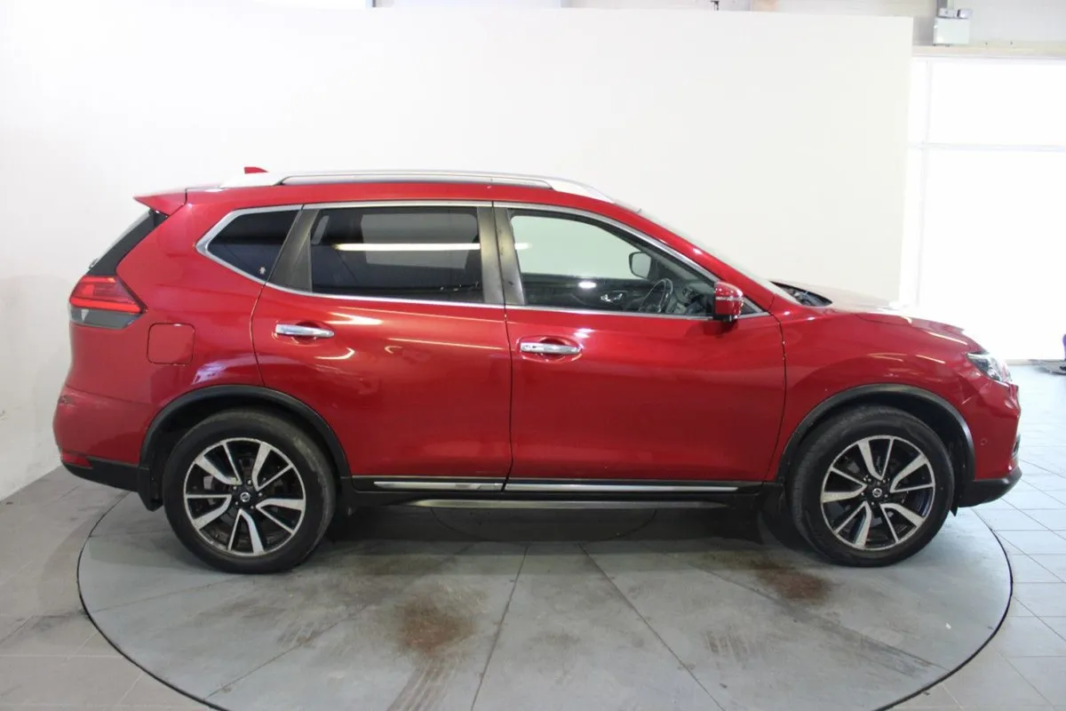 Nissan X-Trail SVE 4X4 (5 Seater) - Image 3