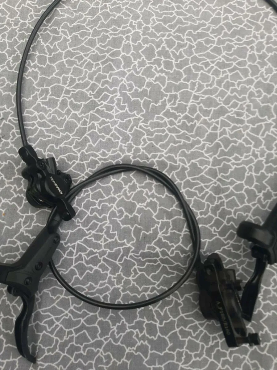 Tektro hydraulic breaks excellent condition - Image 1