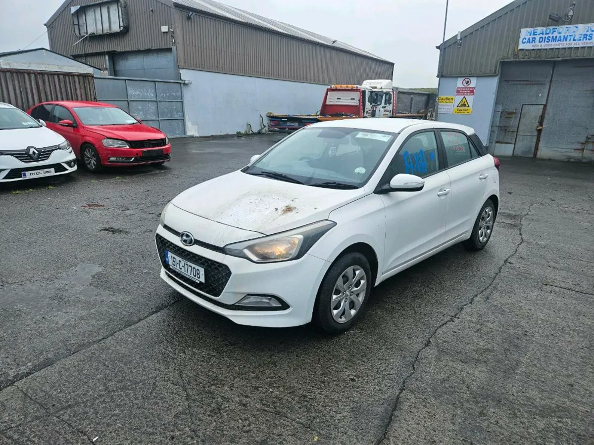 2015 Hyundai i20 damaged for sale - Image 1