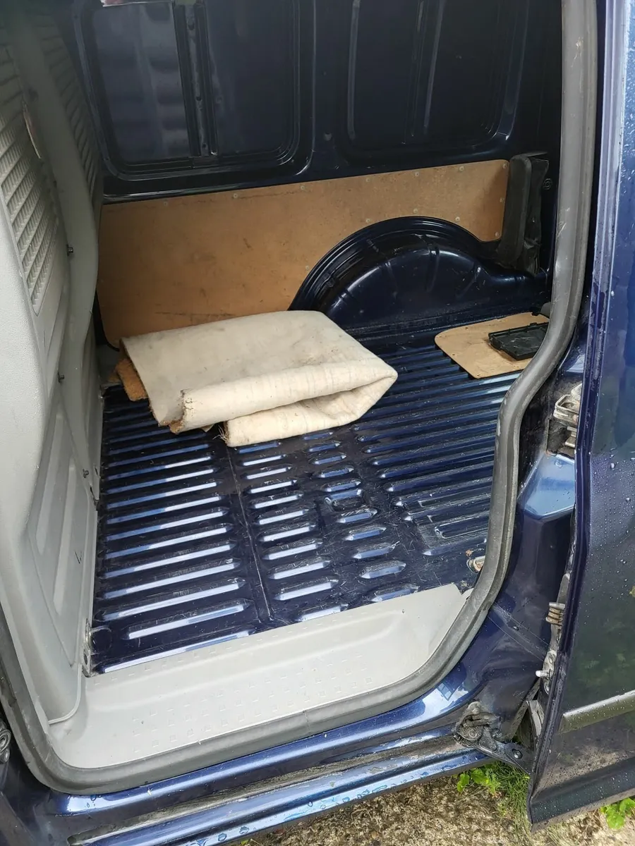 Caddy 1.9tdi 2005 - Image 2