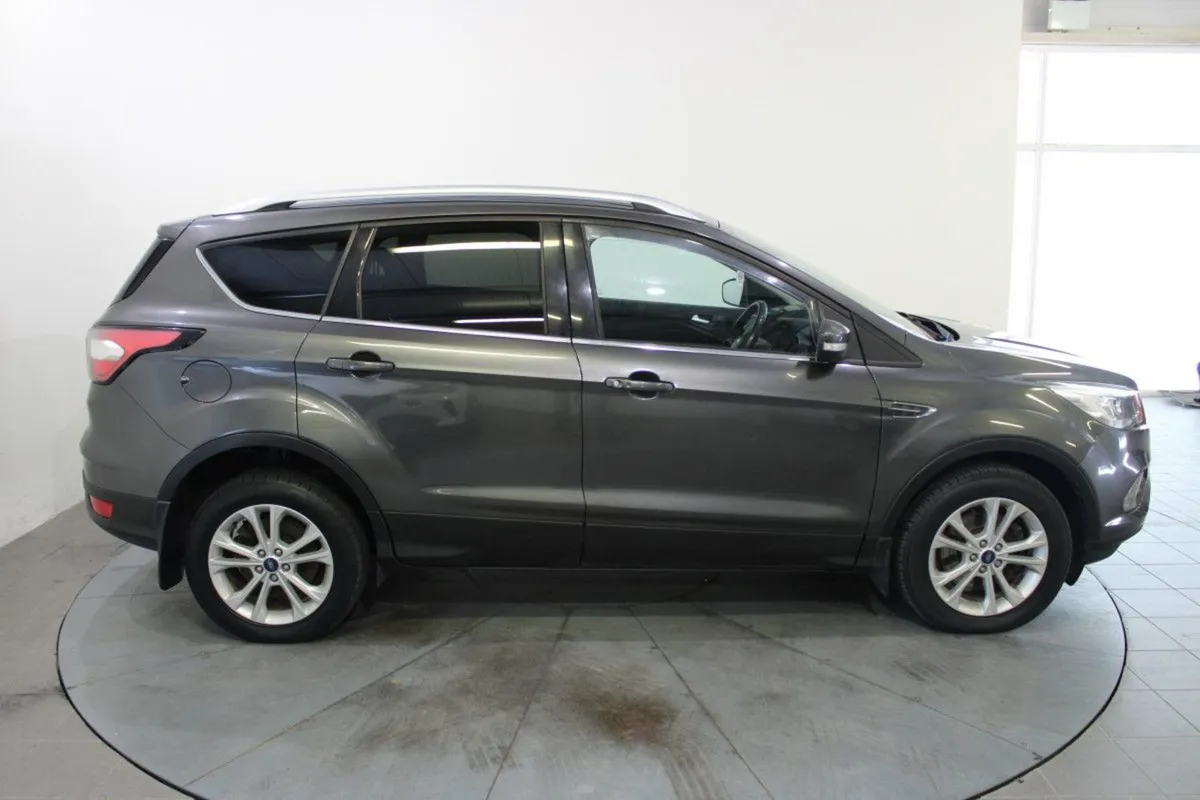Ford Kuga 1.5tdci 120PS FWD Titanium - Image 3