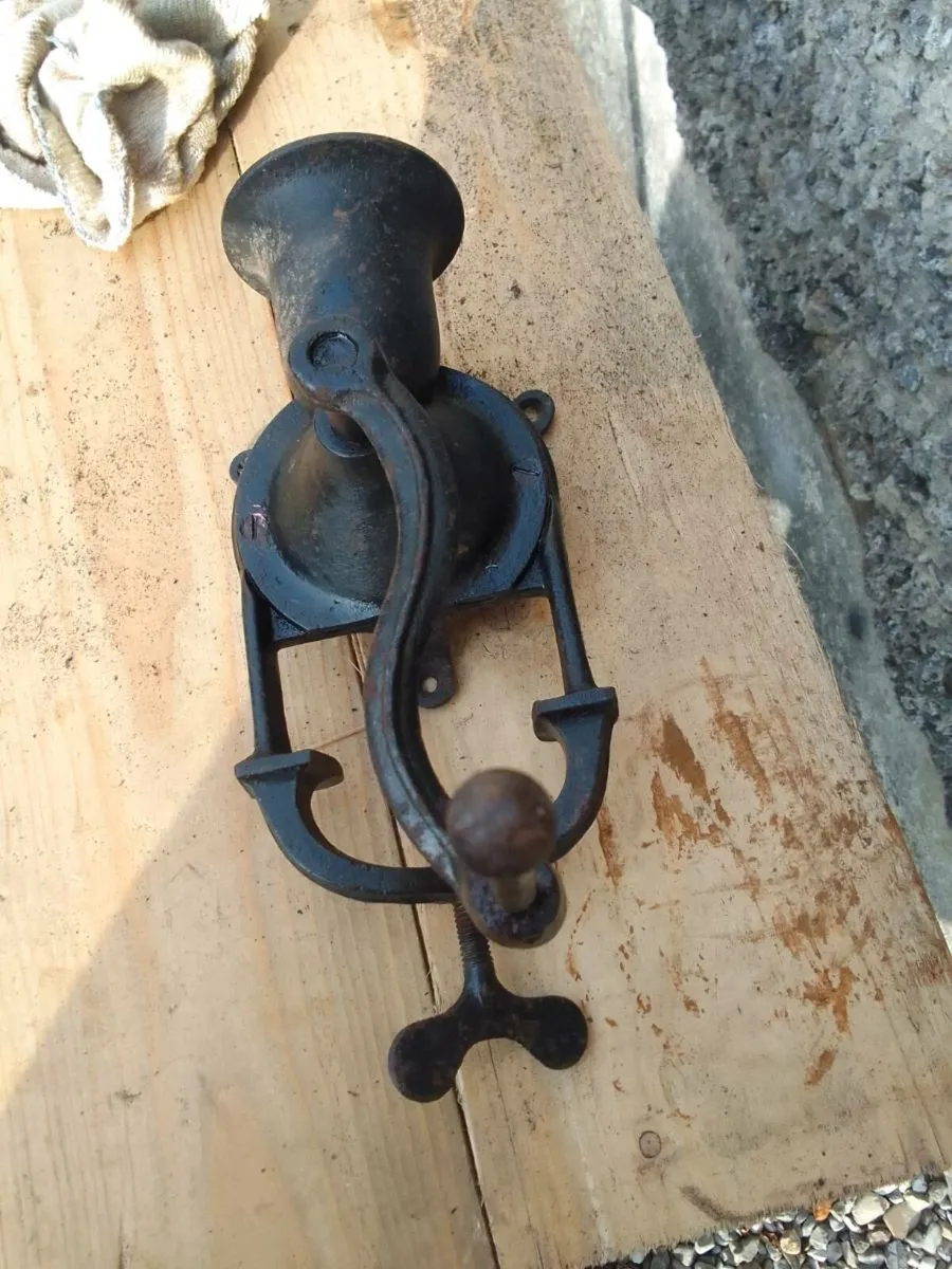 Old mincer - Image 4