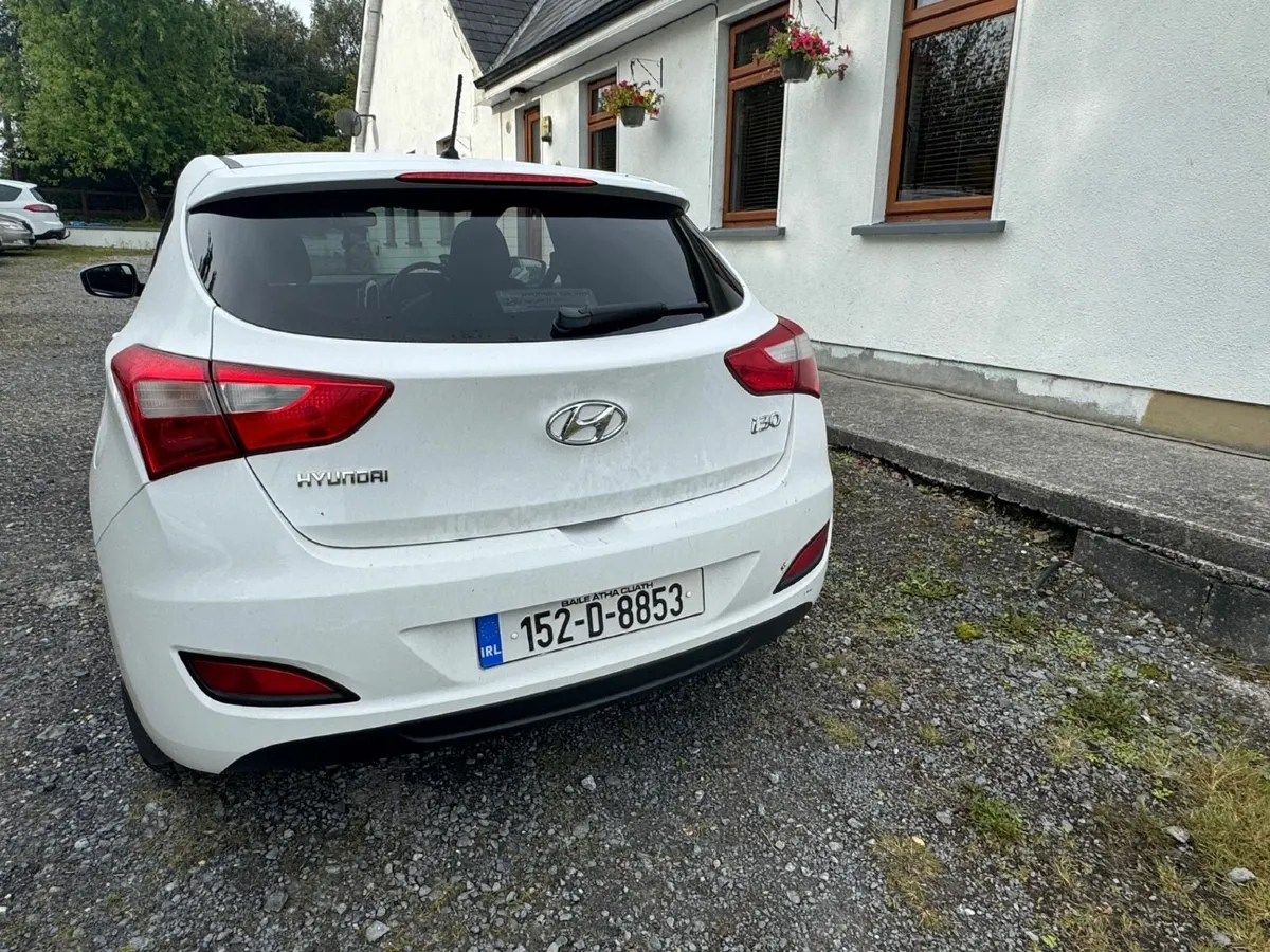 Hyundai i30 2015 VAN TAXED AND DOED. - Image 2