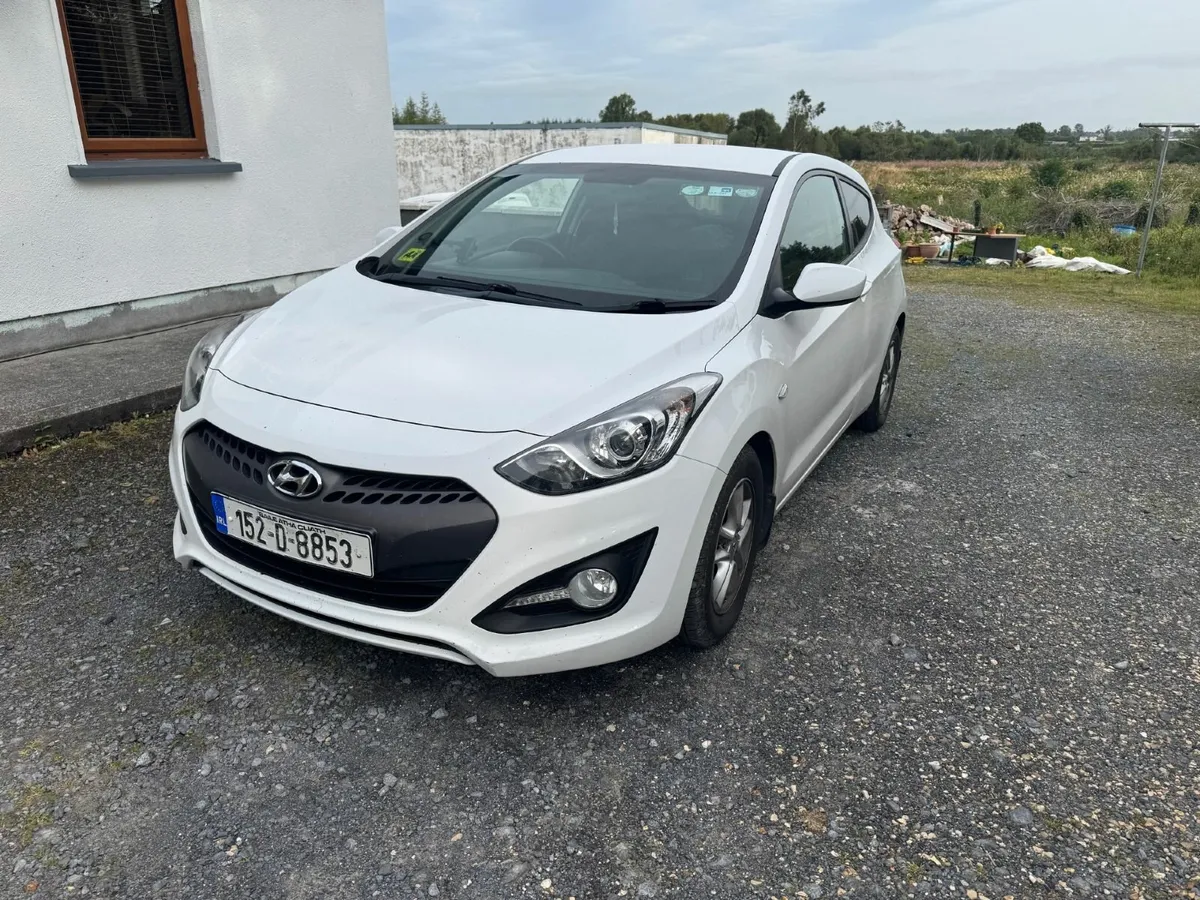 Hyundai i30 2015 VAN TAXED AND DOED. - Image 4
