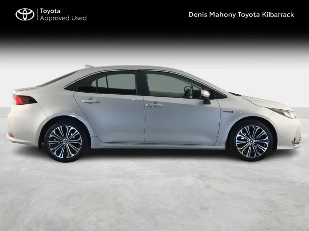 Toyota Corolla HYBRID LUNA SPORT - Image 3