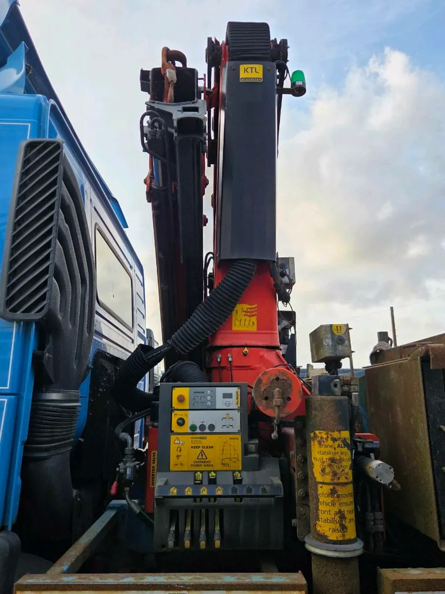 Volvo crane - Image 4