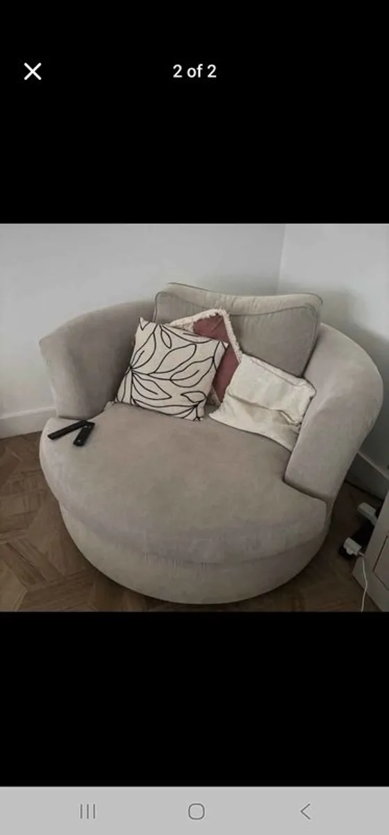 Armchair - Image 1