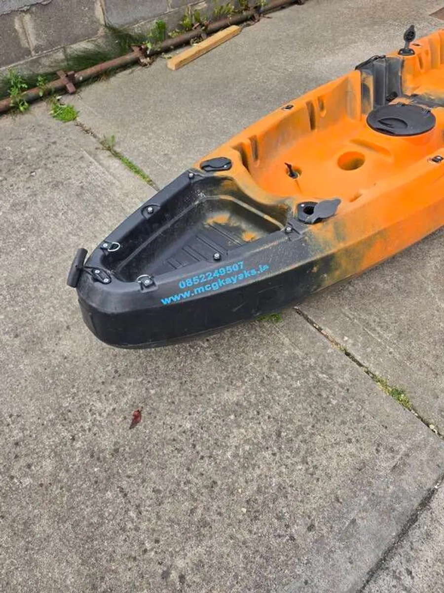 2+1 Kayak Including 2 Seats and Paddles - Image 2