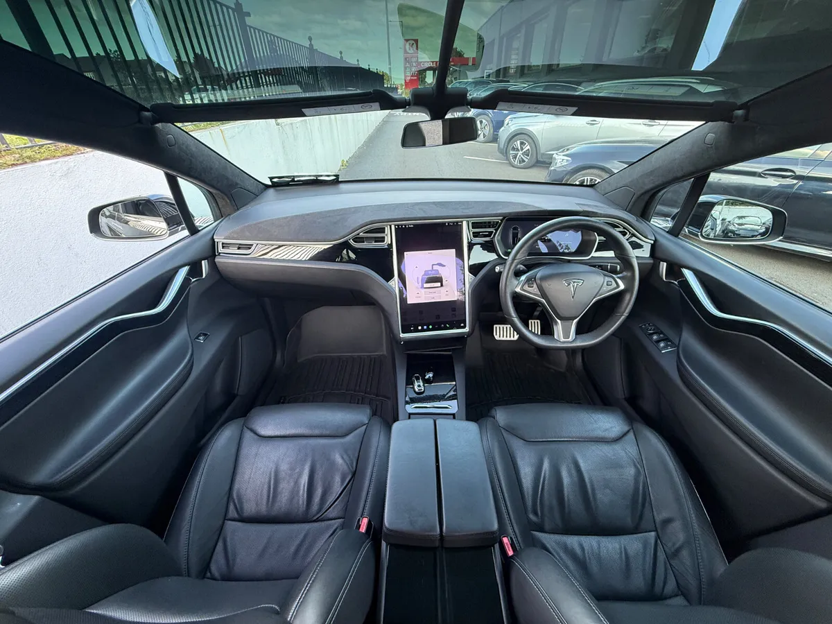 Tesla Model X P100D 772BHP PERFORMANCE 6 SEATER - Image 2