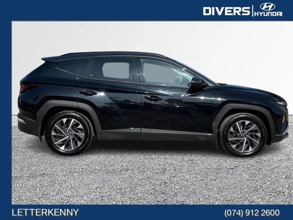 Hyundai Tucson Executive TWO Tone Roof - Image 3