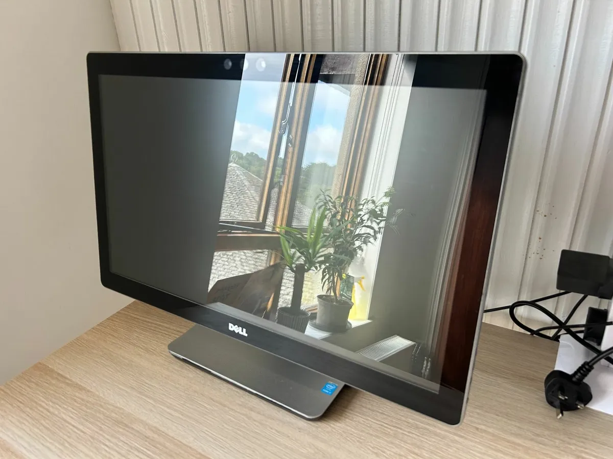 Dell Inspiron 2350 core i7 All-in-one Desktop PC - Image 1