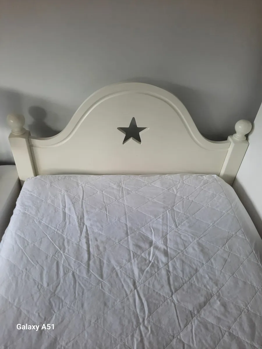 White Wooden Single Bed with Star Detail - Image 3