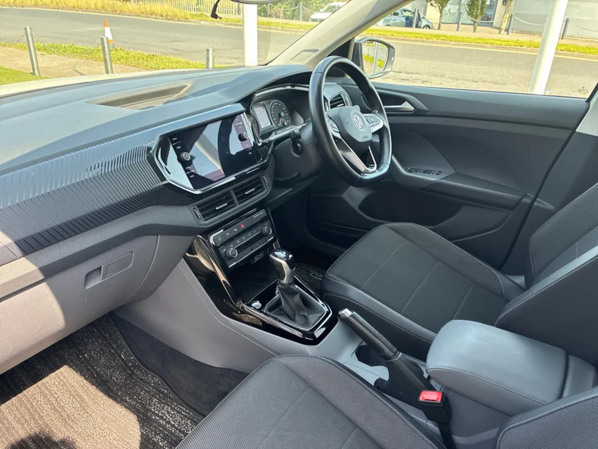Volkswagen T-Cross 1.0L Petrol Automatic TSI - Image 3