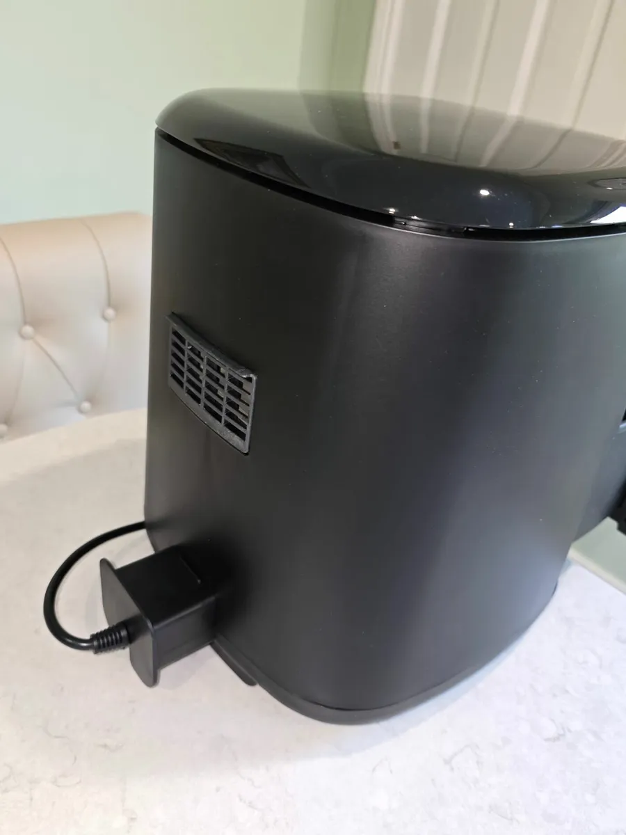 Tefal Airfryer New But Out of Box - Image 2