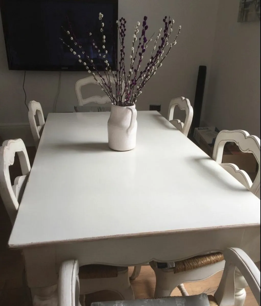 Dining table from Country Corner Romance range - Image 1