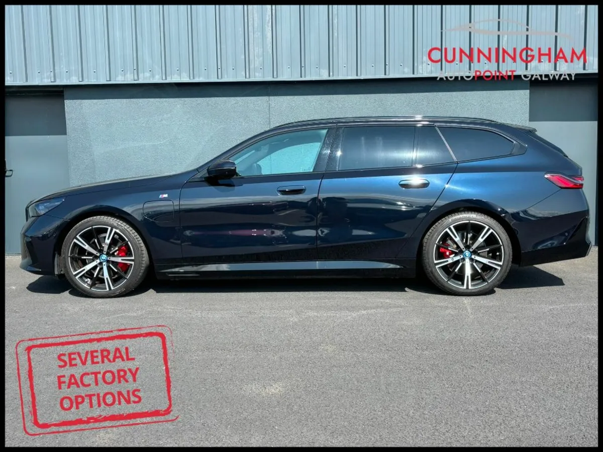 BMW 5-Series 530e M Sport Pro Touring *Tech Pack* - Image 3