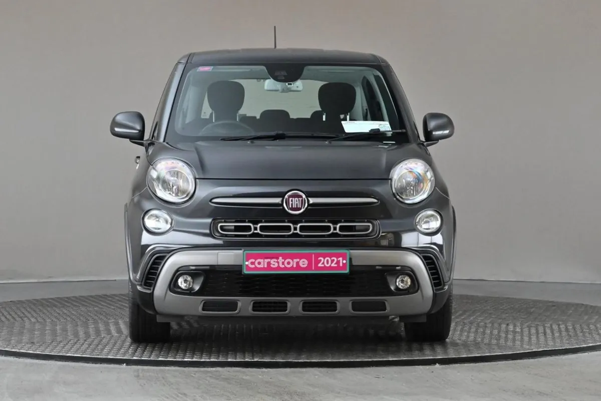 Fiat 500L 1.4 95bhp Cross 6spd  rear Park Sensors - Image 2
