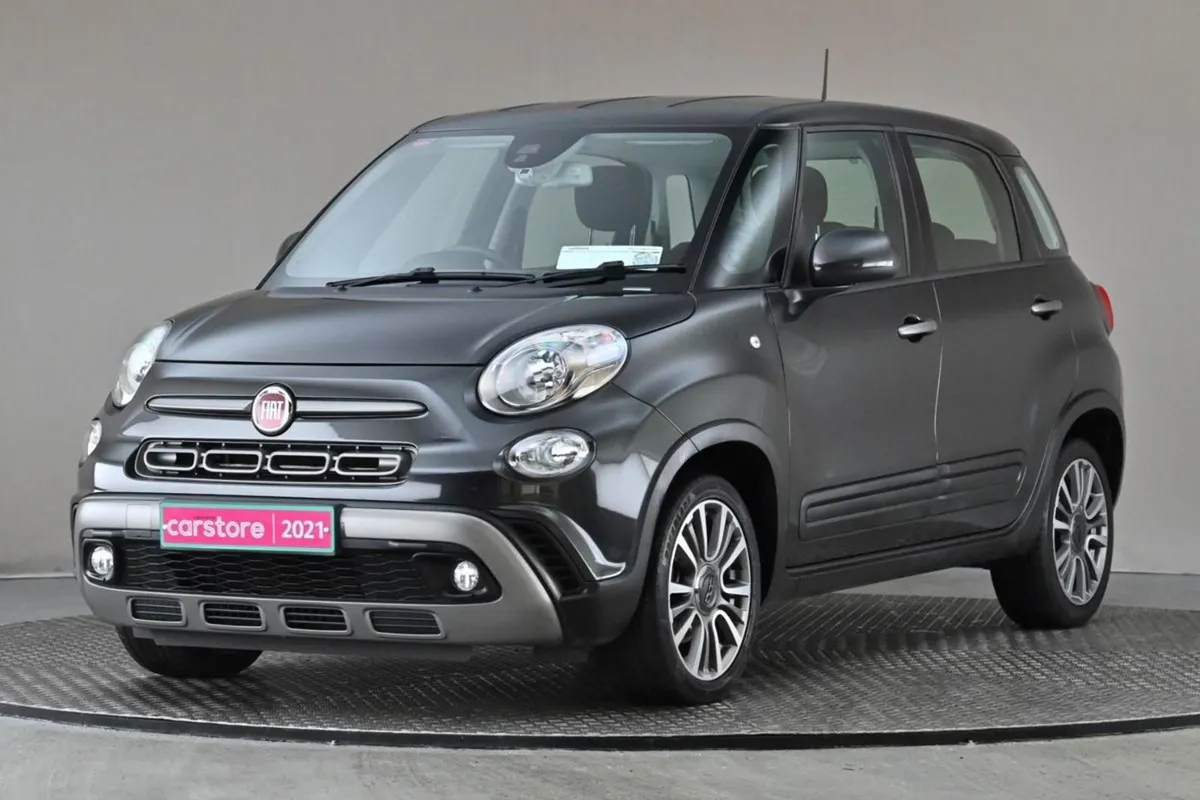 Fiat 500L 1.4 95bhp Cross 6spd  rear Park Sensors - Image 3