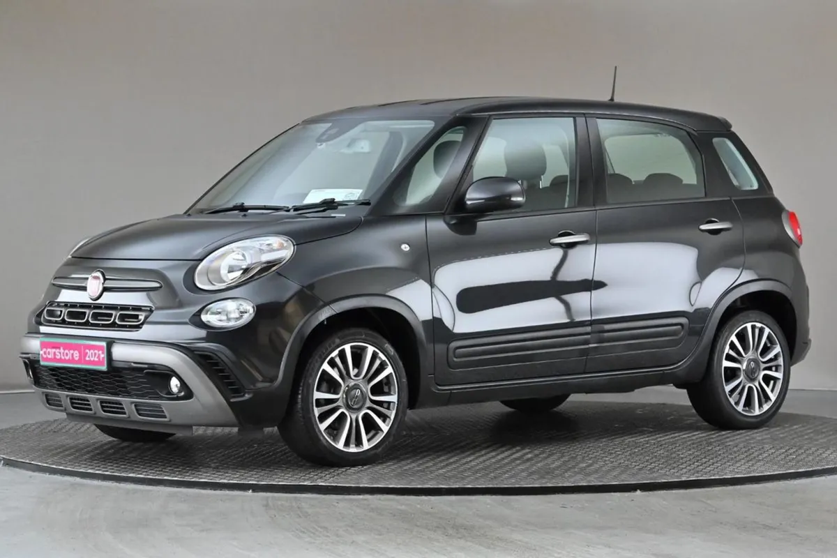 Fiat 500L 1.4 95bhp Cross 6spd  rear Park Sensors - Image 4