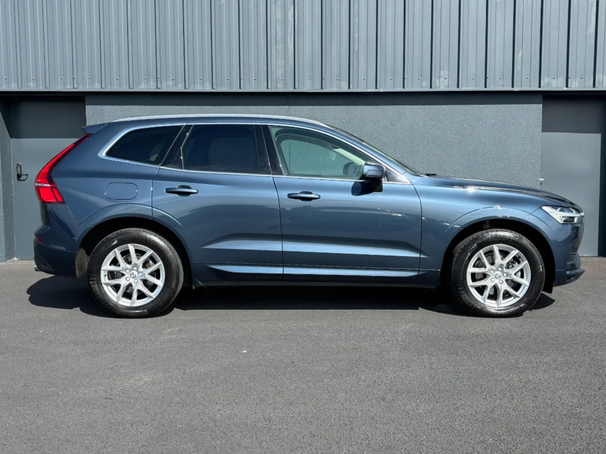 Volvo XC60 D4 Momentum Auto - Image 2