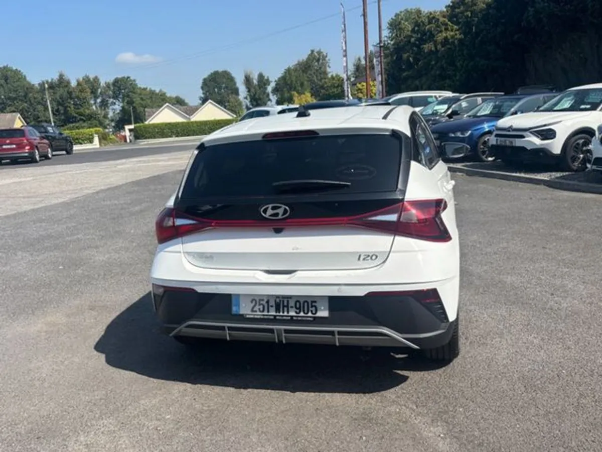 Hyundai i20 Deluxe Plus - Image 3