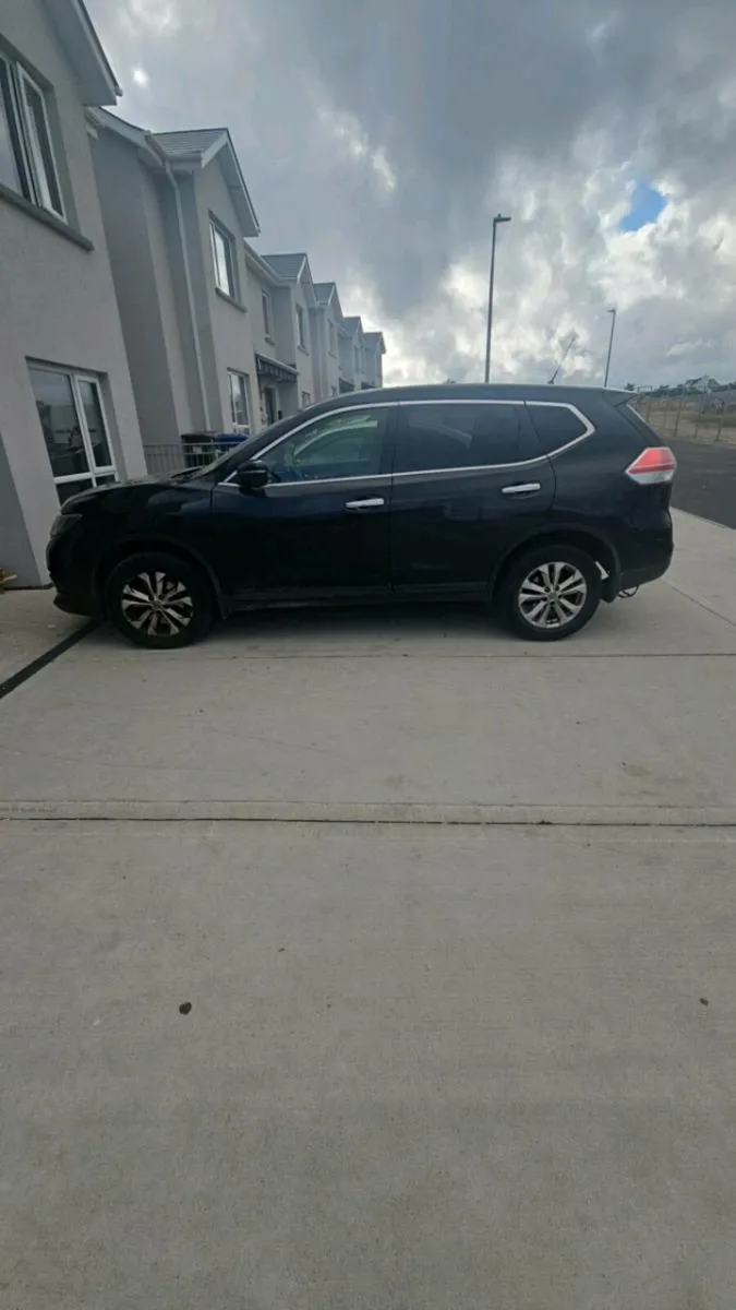 2014 Nissan Xtrail - Image 3
