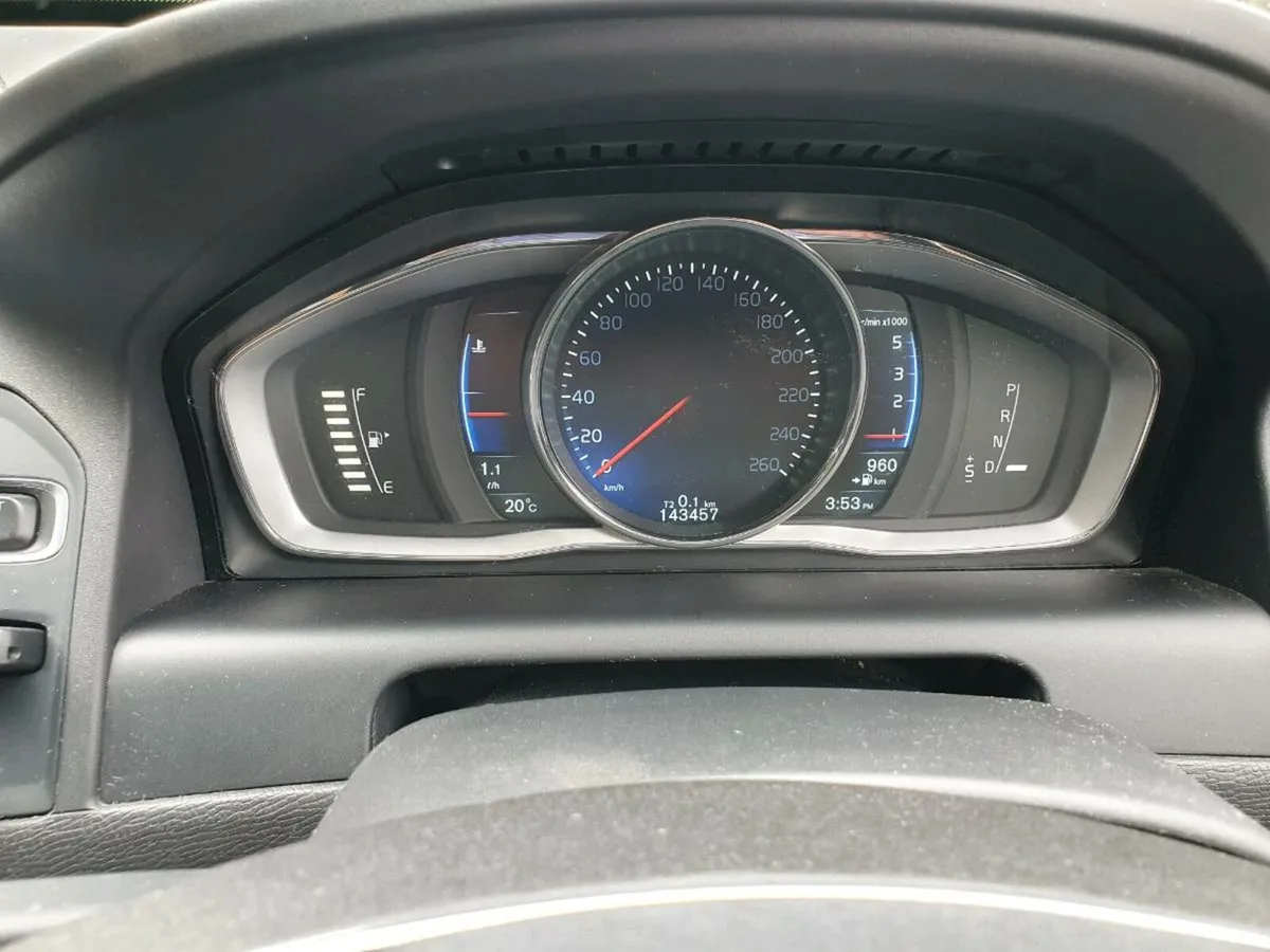⚡️151 VOLVO XC60 R DESIGN D4 AUTO LOW KM'S⚡️ - Image 4