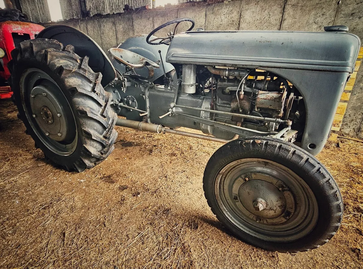 1942 FORD Ferguson 2N - Image 1