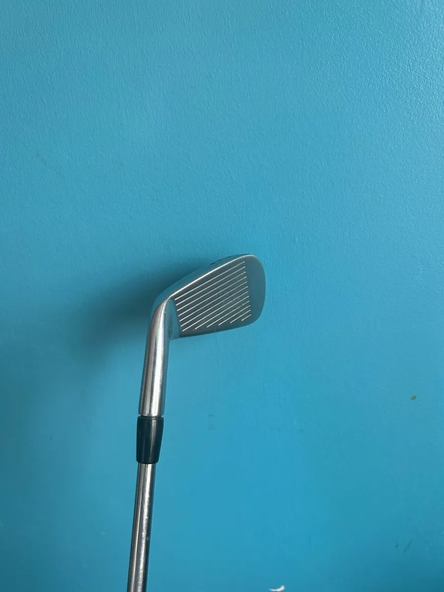 Titleist 3 iron - Image 2