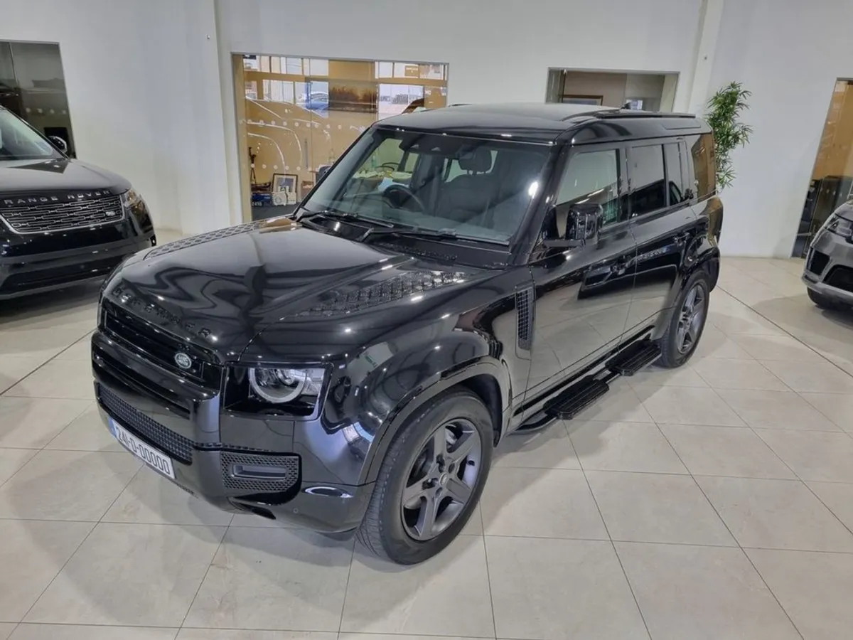 Land Rover Defender 6 Seater - Image 3