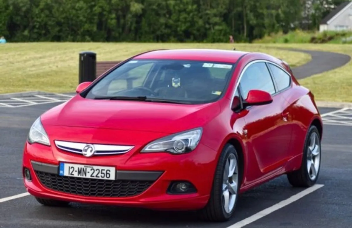 2012 Vauxhall Astra GTC SRi Sport 1.4L Turbo S/S - Image 1