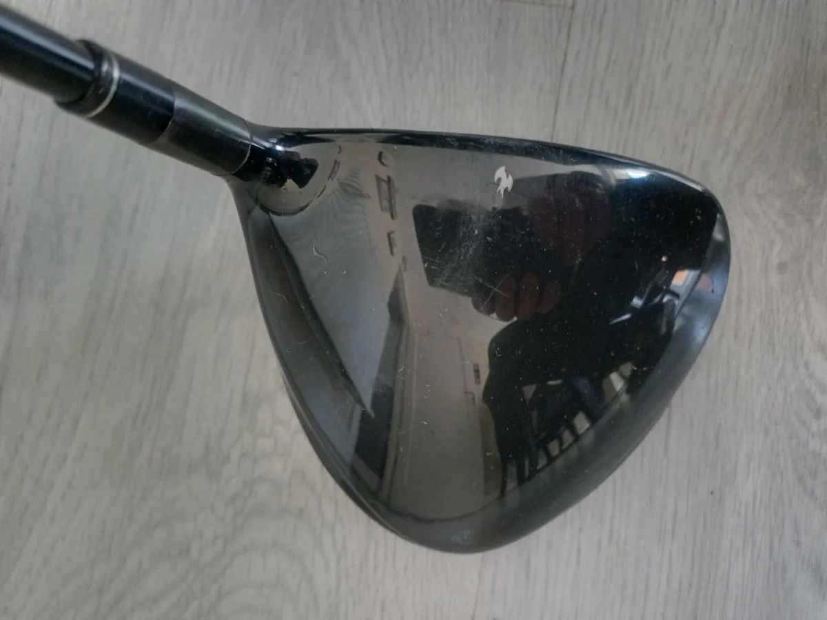 Taylormade golf driver. Right handed club. - Image 4