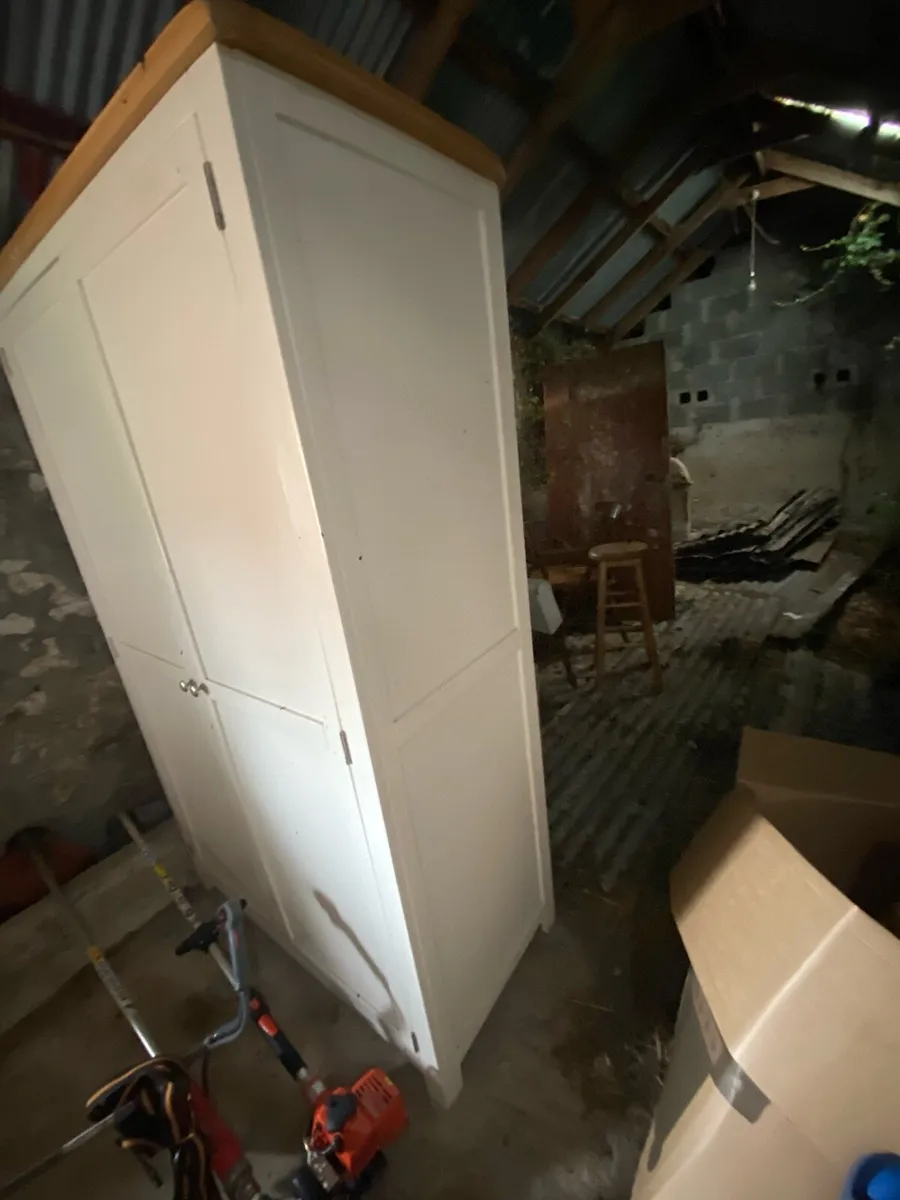 Wardrobe - Image 2