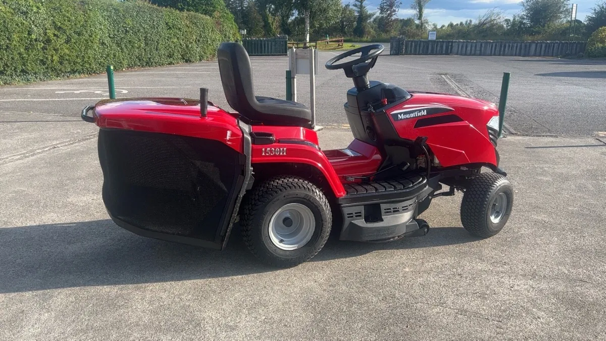 Mountfield 1530H Ride on Tractor Mower - Image 3