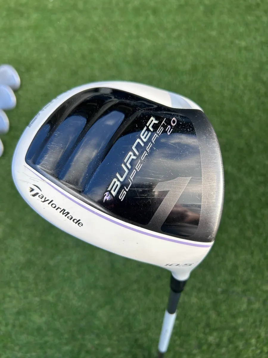Set ladies Callaway and Taylormade golf clubs - Image 3