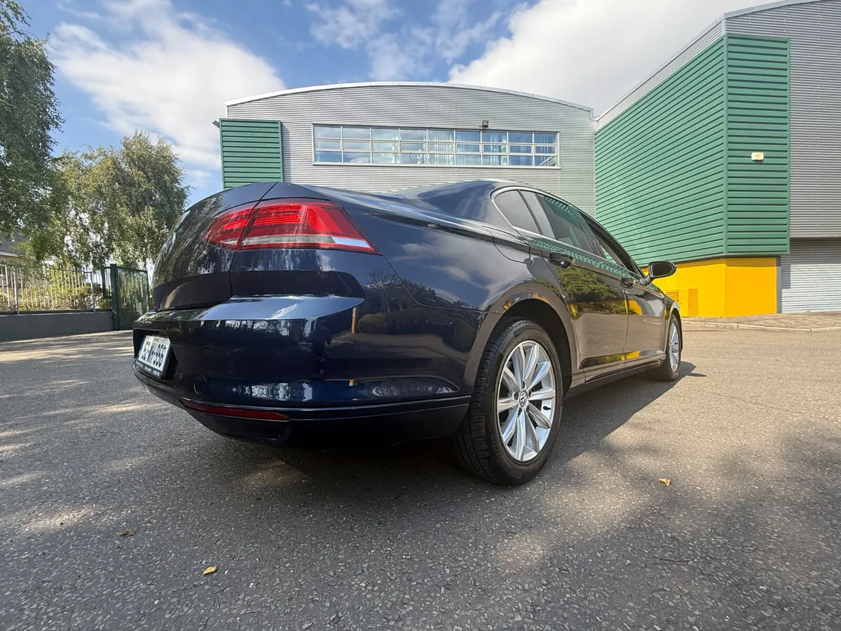 Volkswagen Passat 2.0 TDI High Line Business Ed - Image 4
